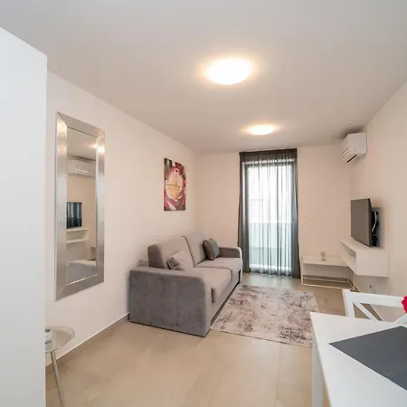 A&v Apartment *