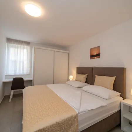 A&v Novigrad (Istria)