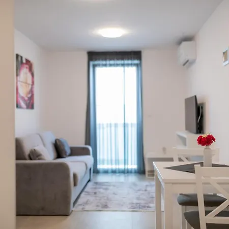 Apartment A&v *