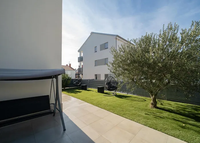 Apartment A&v