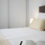 A&v *