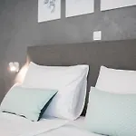 A&v *