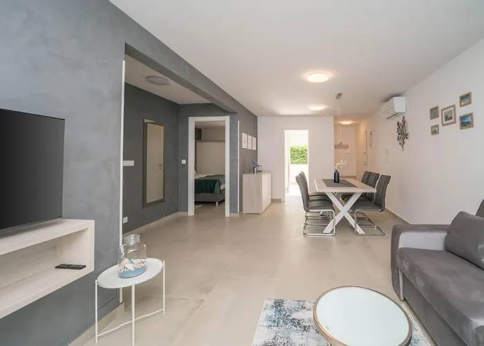 A&v Lejlighed Novigrad Istria