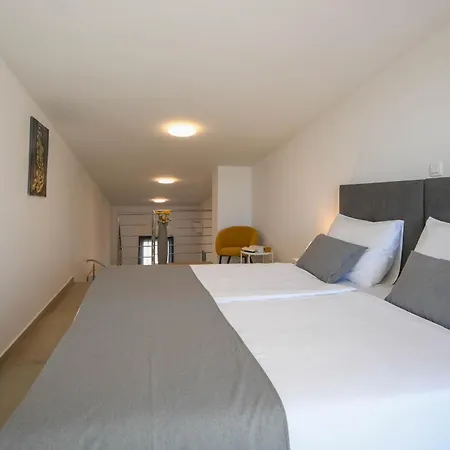 A&v * Novigrad Istria